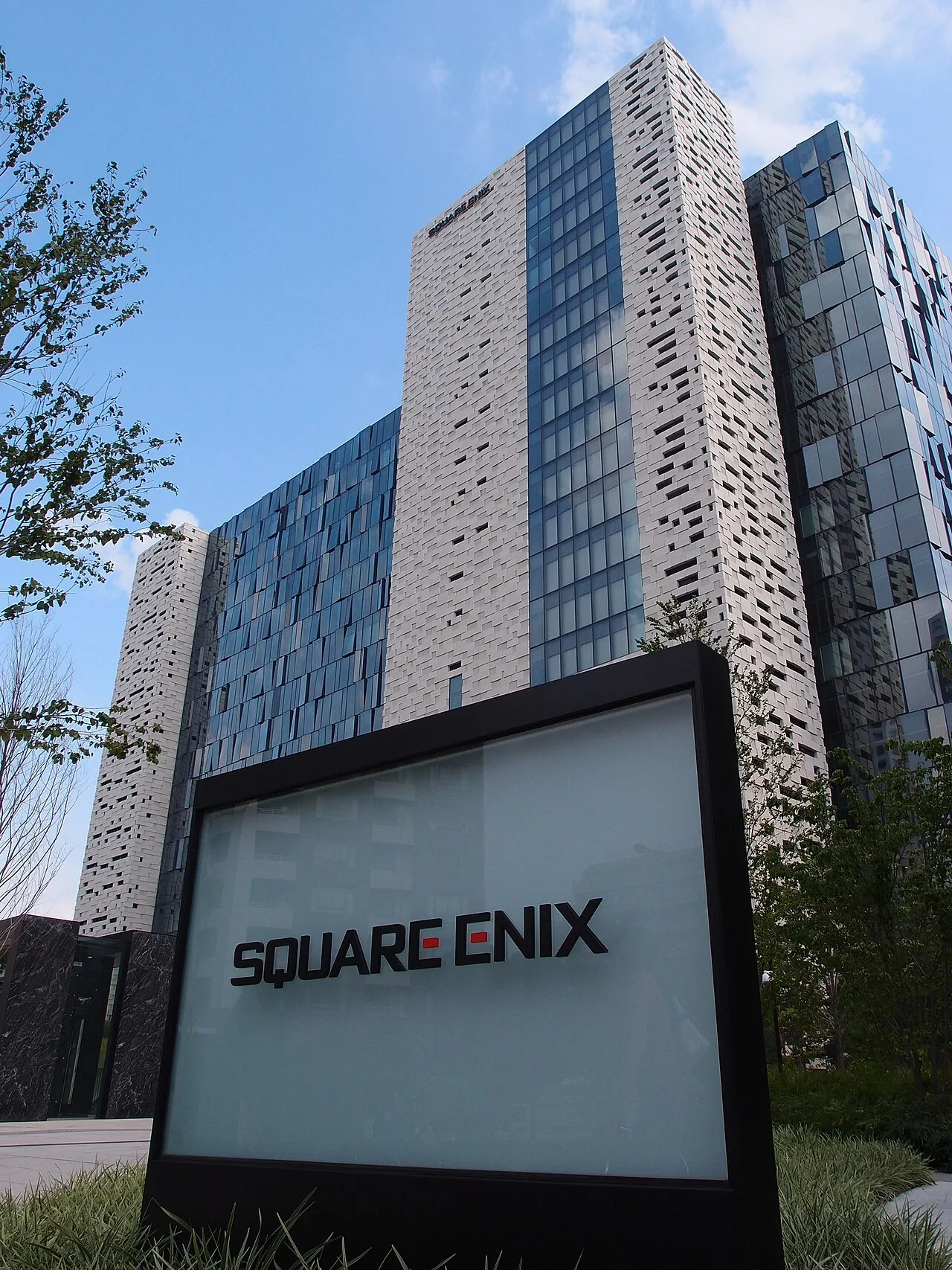 la sede di Square Enix che pubblica Final Fantasy Resonance