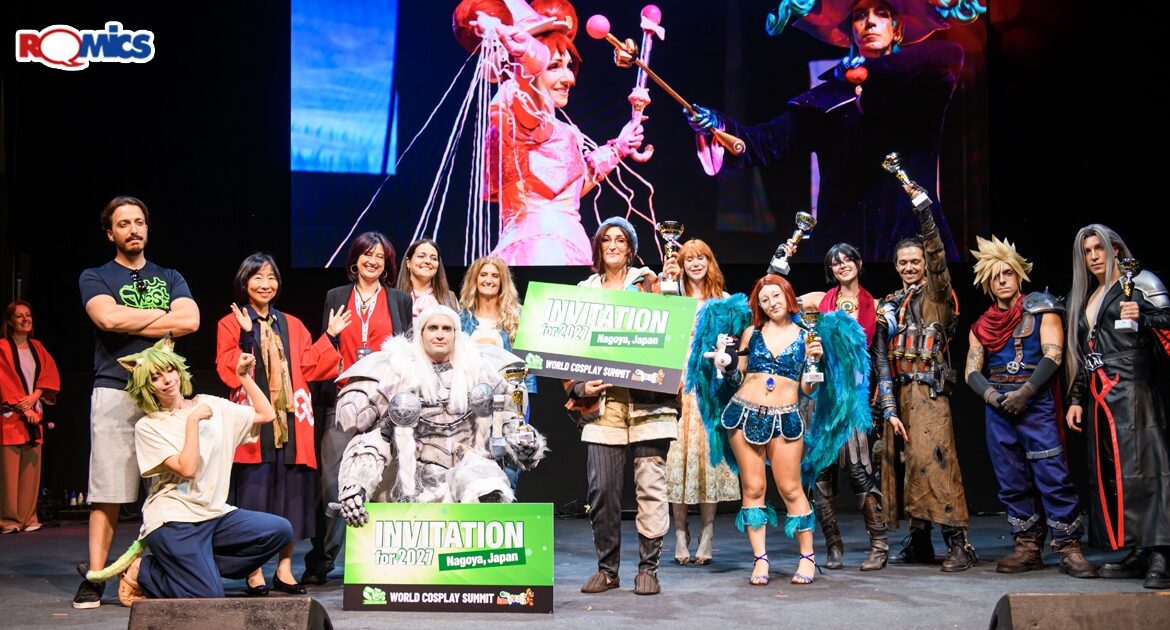 Cosplayer sul palco del Romics Cosplay Award di ottobre 2026